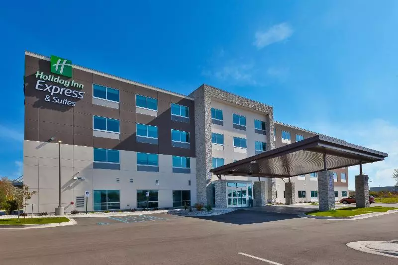 Hotelli Holiday Inn Express & Suites   Cedar Springs   Grand Rapids N, An Ihg