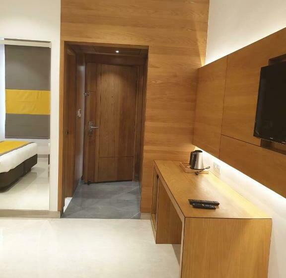 ホテル Icon Rajpura