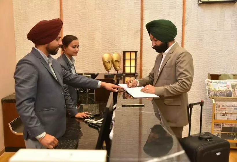 Hotelli Icon Rajpura