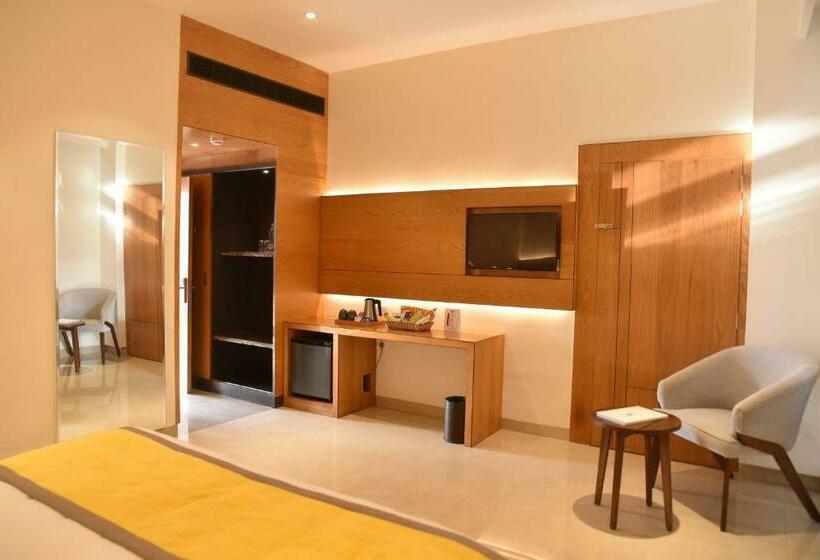 ホテル Icon Rajpura