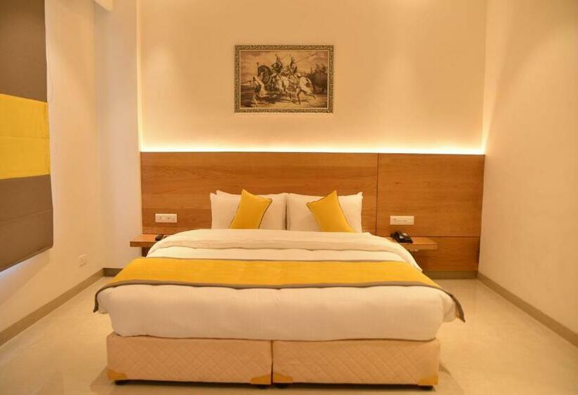 ホテル Icon Rajpura