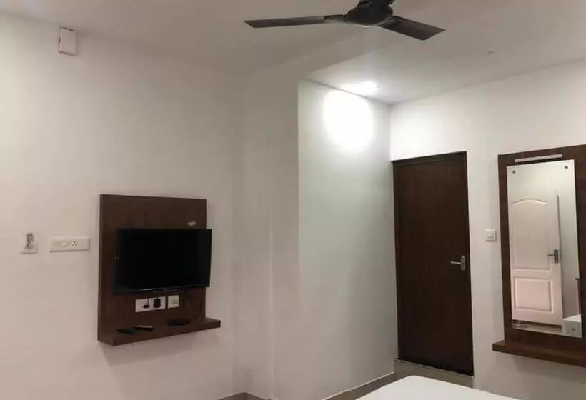 ホテル Kannamundayil Residency