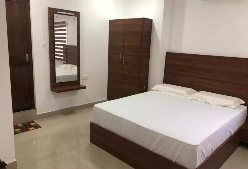 ホテル Kannamundayil Residency