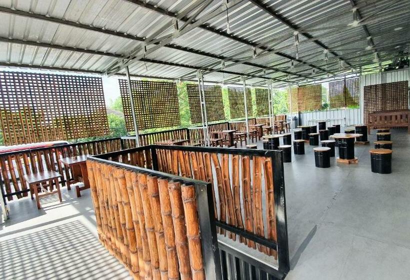 Otel Omah Pandhoek Family Syariah By Stayku