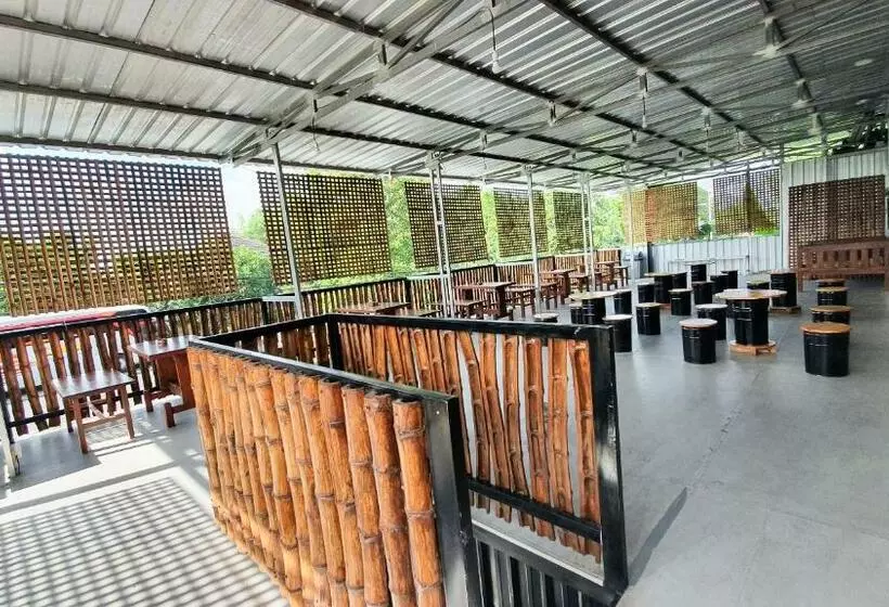 Hotelli Omah Pandhoek Family Syariah By Stayku