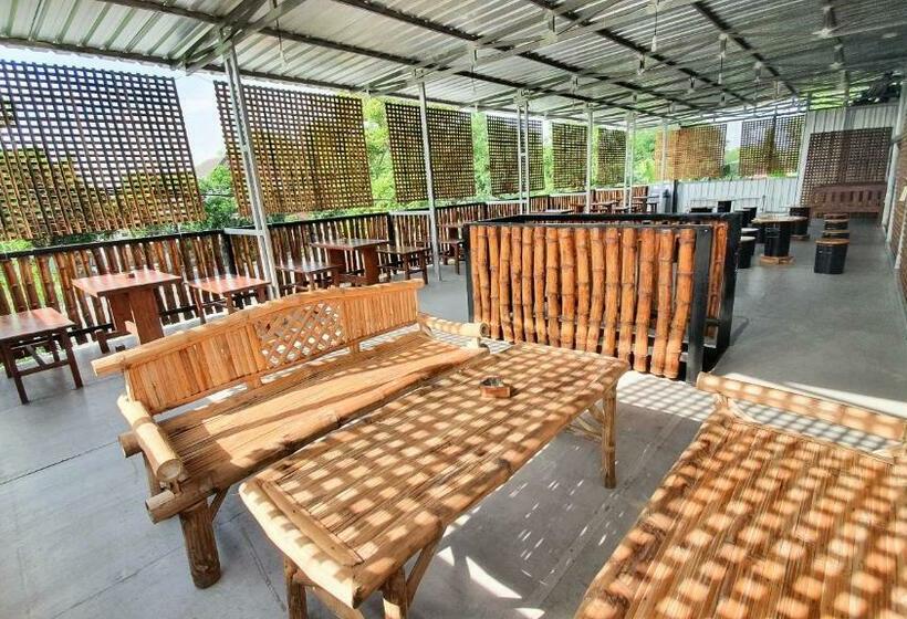 Otel Omah Pandhoek Family Syariah By Stayku