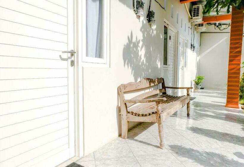 Otel Omah Pandhoek Family Syariah By Stayku