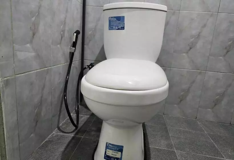 Hotelli Omah Pandhoek Family Syariah By Stayku