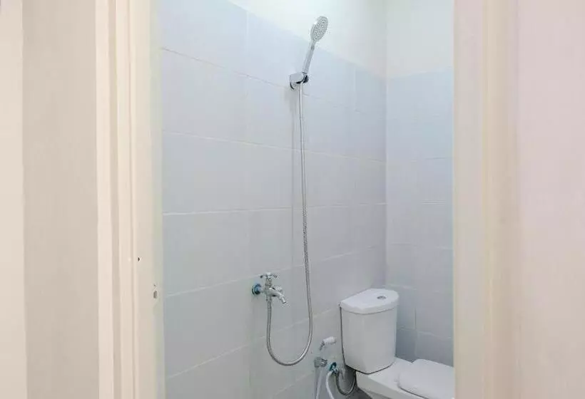 Hotelli Omah Pandhoek Family Syariah By Stayku