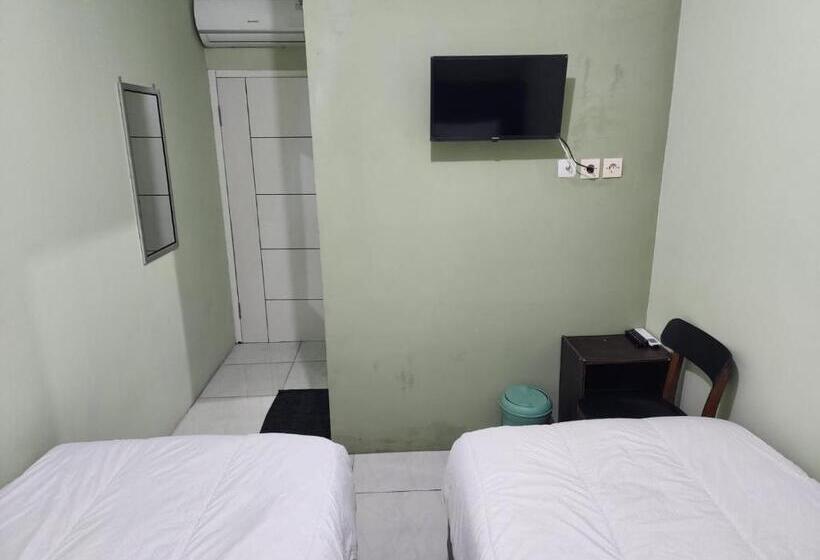 Otel Omah Pandhoek Family Syariah By Stayku