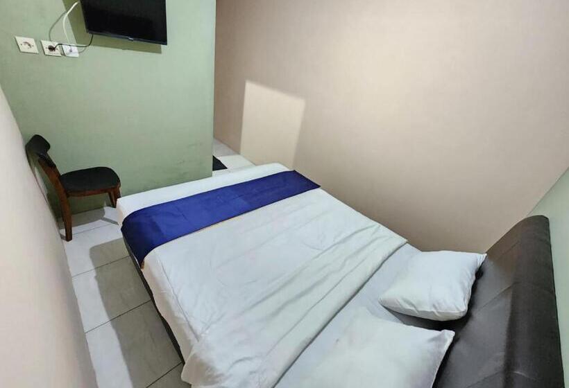 Otel Omah Pandhoek Family Syariah By Stayku