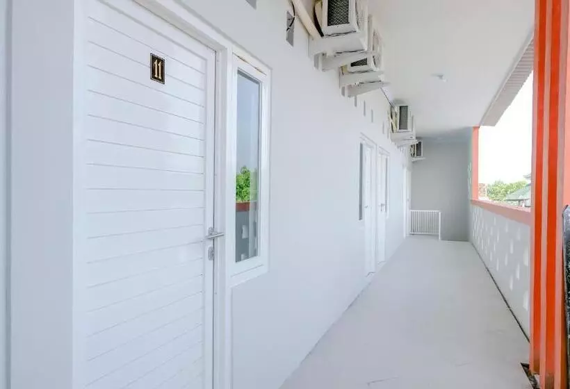 Hotelli Omah Pandhoek Family Syariah By Stayku