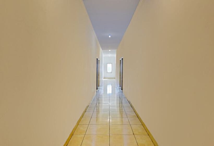 בית מלון כפרי Oyo 3479  Intan