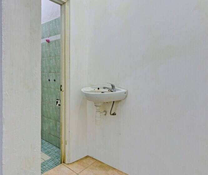 בית מלון כפרי Oyo 3479  Intan