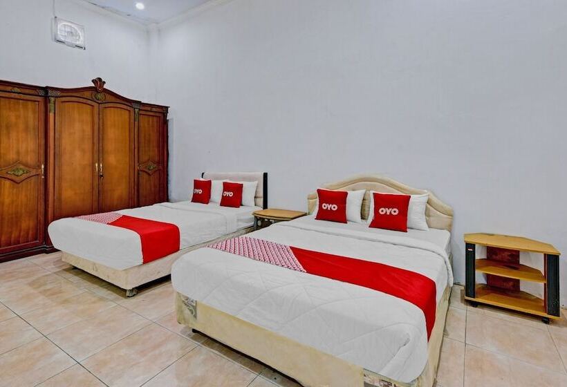 בית מלון כפרי Oyo 3479  Intan