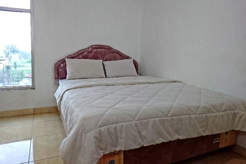 בית מלון כפרי Oyo 3479  Intan