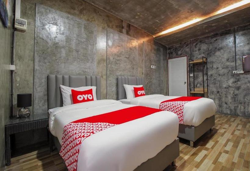 호텔 Oyo 715 Apartment Khunpu