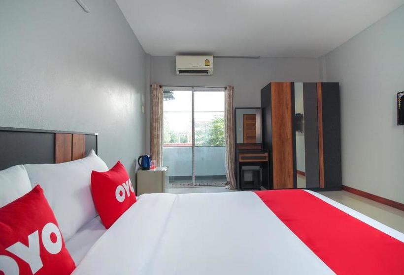 호텔 Oyo 715 Apartment Khunpu