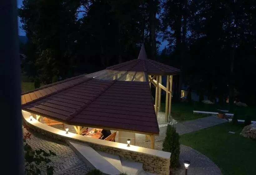 Hotelli Pensiunea Favorit Ferice