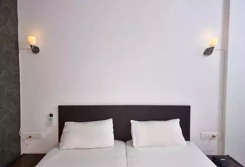 Shivani Palace Hotel, Restaurant & Party Hall