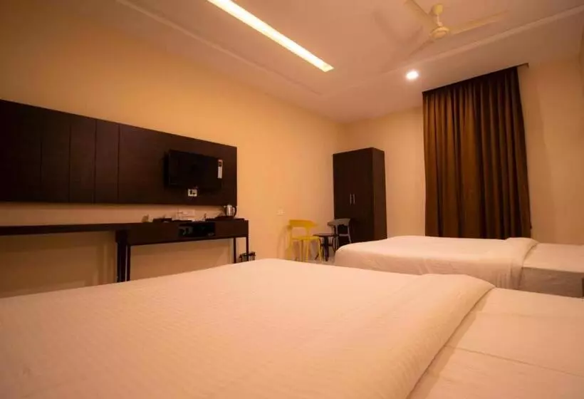 ホテル The Bhagwati Resort