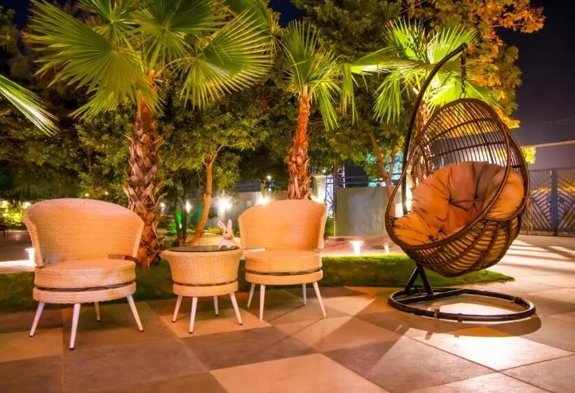 ホテル The Bhagwati Resort