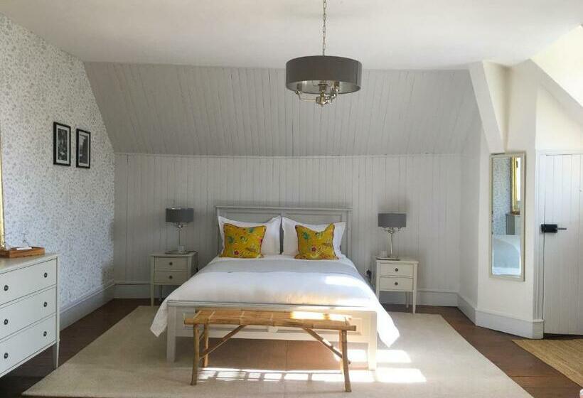 Le Château Aspet B&b