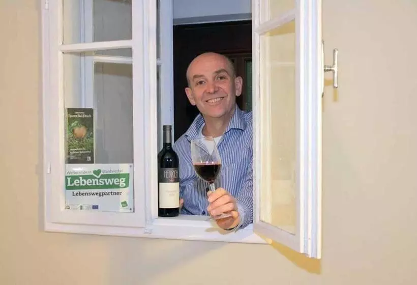 Majatalo Bühnenwirtshaus Juster