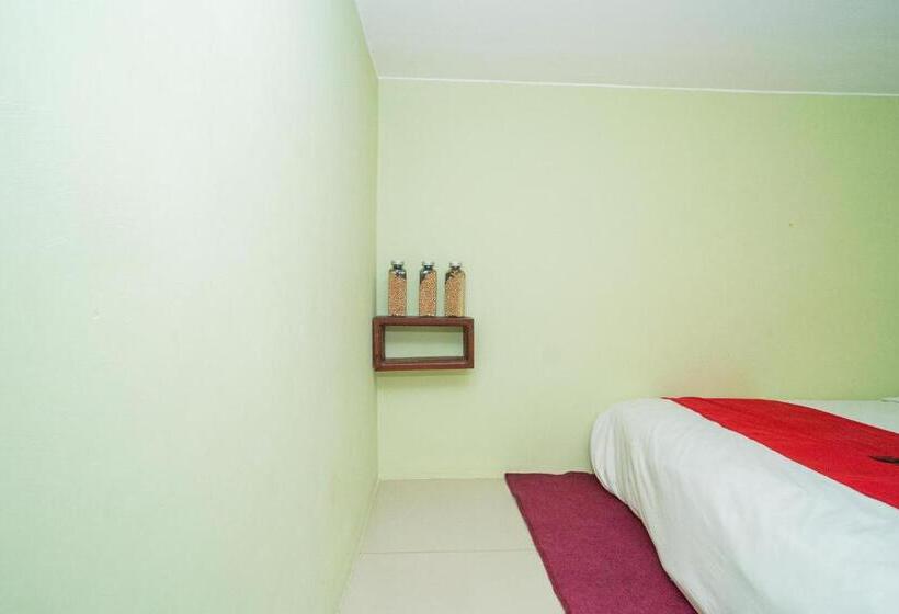 Pension Reddoorz Syariah Near Suncity Mall Sidoarjo