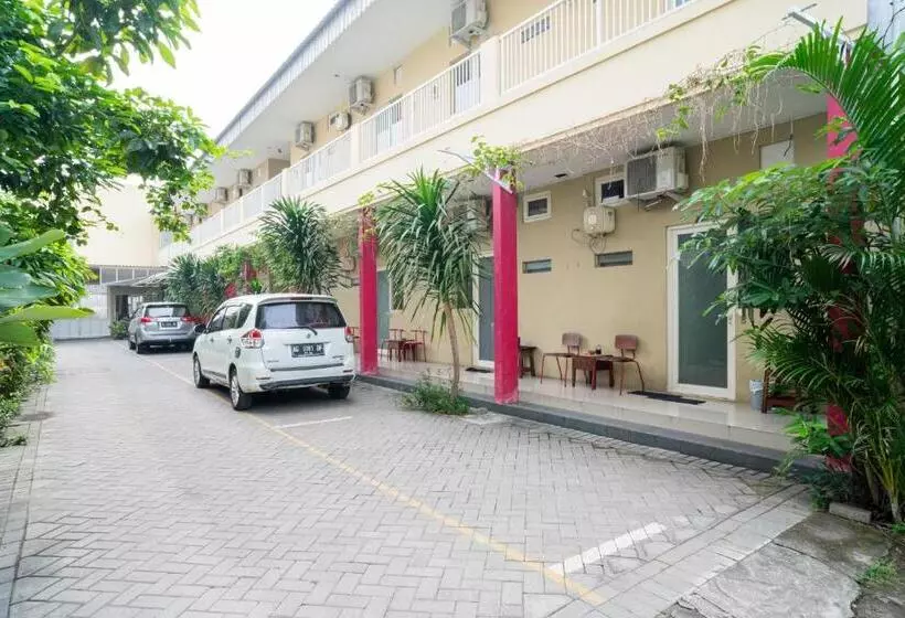 Majatalo Reddoorz Syariah Near Suncity Mall Sidoarjo