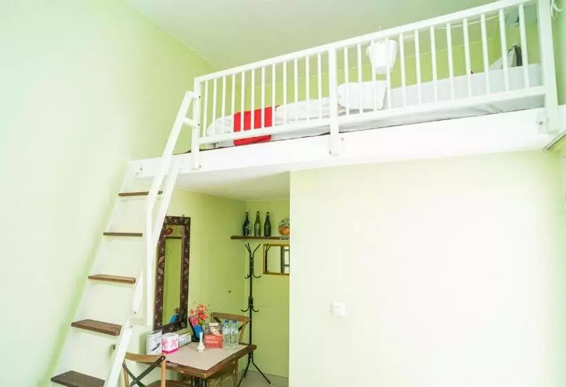 Majatalo Reddoorz Syariah Near Suncity Mall Sidoarjo