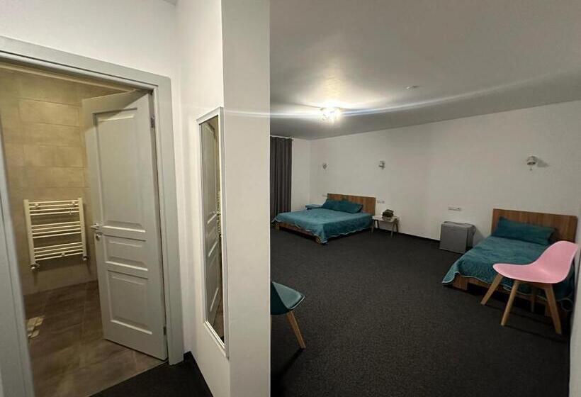 پانسیون Turquoise House