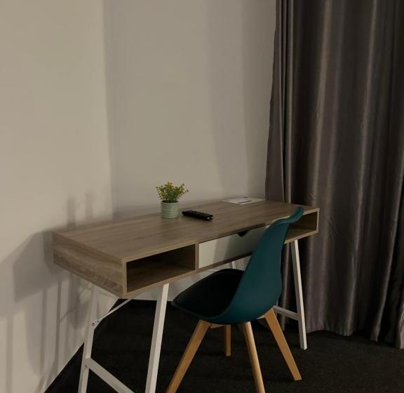 پانسیون Turquoise House