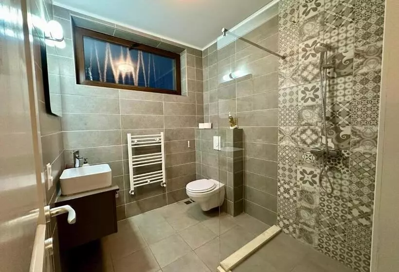 Majatalo Turquoise House