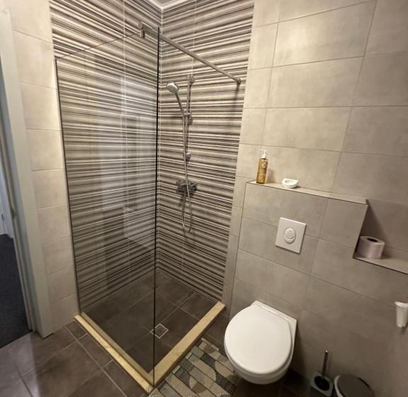 پانسیون Turquoise House