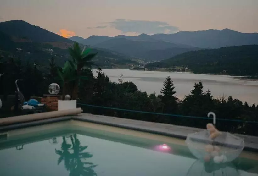 Majatalo Turquoise House