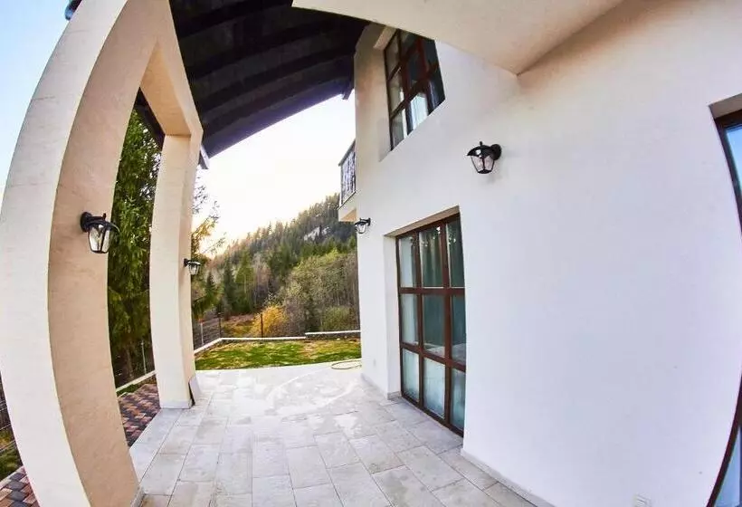 Majatalo Turquoise House