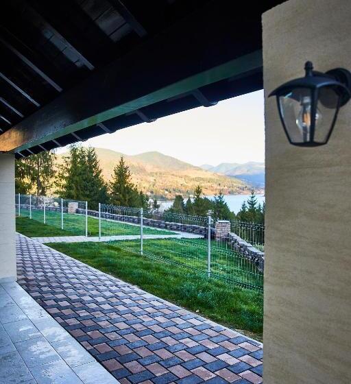 پانسیون Turquoise House