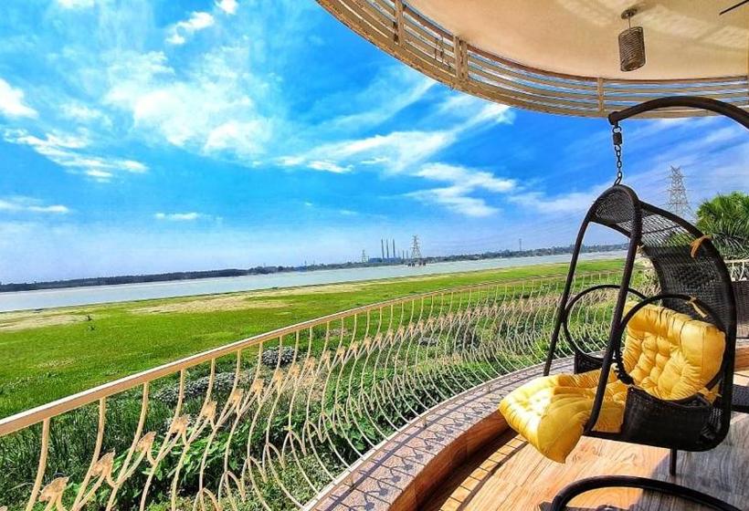 Resort Rupasi Rupnarayan Kuthi