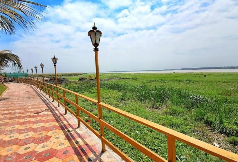 Resort Rupasi Rupnarayan Kuthi