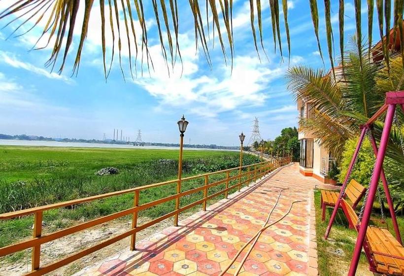 Resort Rupasi Rupnarayan Kuthi