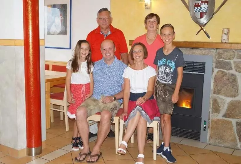 Retkeilymaja Burggasthof Hauptmann