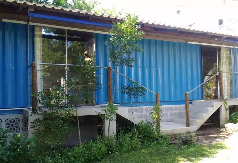 Retkeilymaja Pousada Container Eco Manguinhos