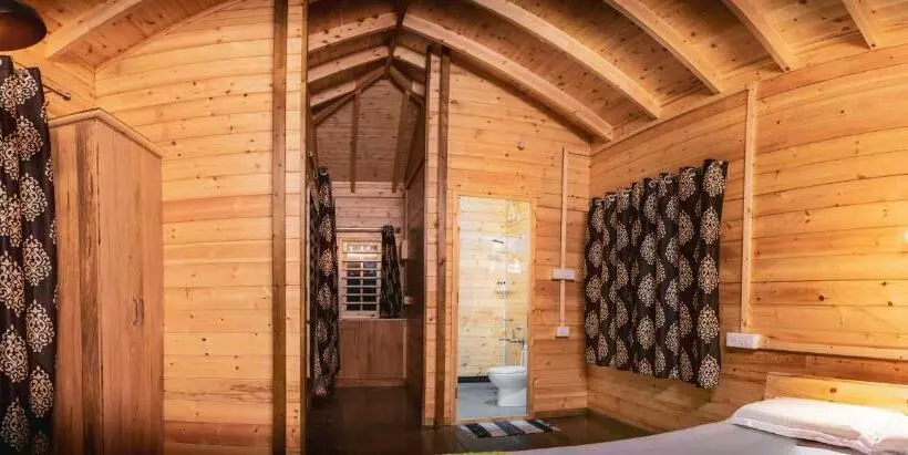 Aamiaismajoitus (B&B) Green Chromide River View Wooden House