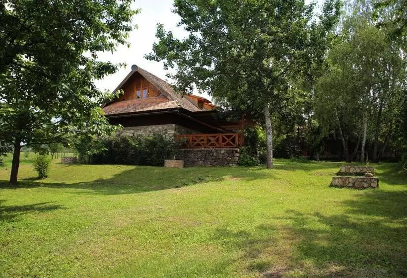 Aamiaismajoitus (B&B) Pajta Villa