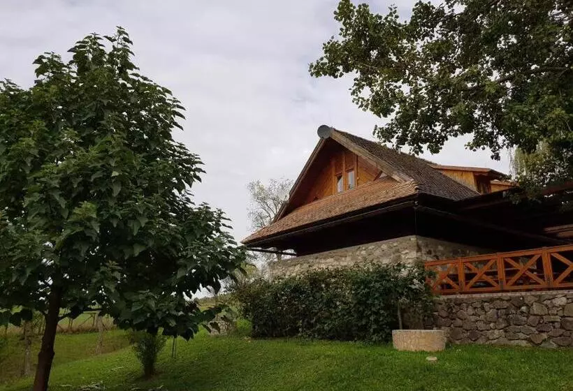 Aamiaismajoitus (B&B) Pajta Villa