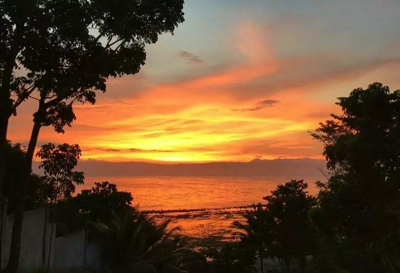 Cuestas Beach Resort And Restaurant