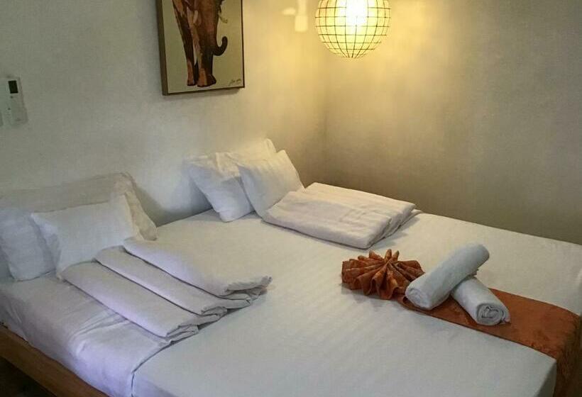 Cuestas Beach Resort And Restaurant