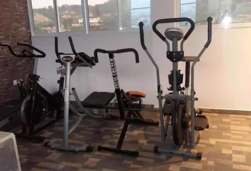 Hotelli Girón Plaza