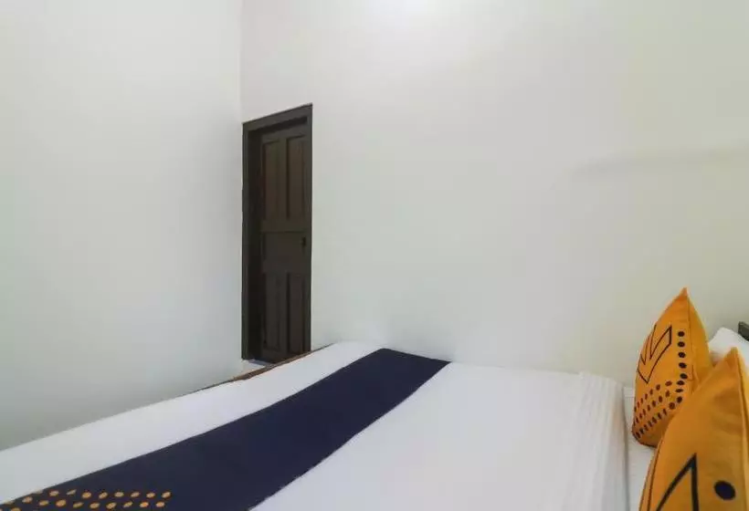 هتل Spot On 62999  Priyanka Tourist Lounge